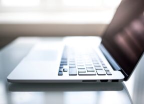 Online gevonden worden is één ding, maar op het juiste moment zichtbaar zijn is iets anders